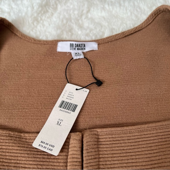 NWT Ribbed Corset-Seamed Top | XL - Picture 6 of 6